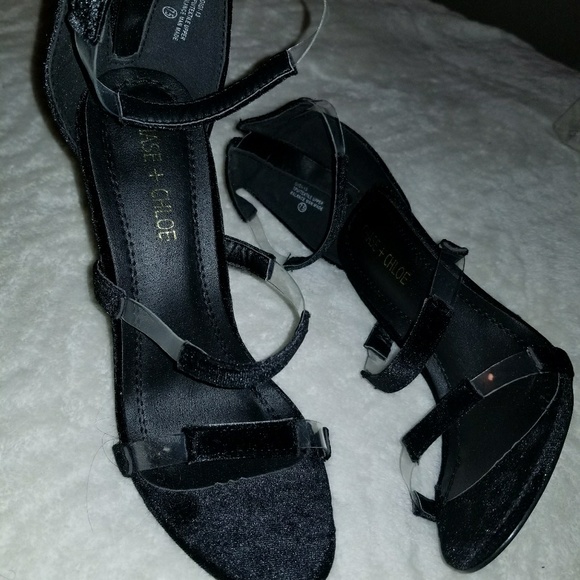 Chase +chloe - Picture 1 of 4